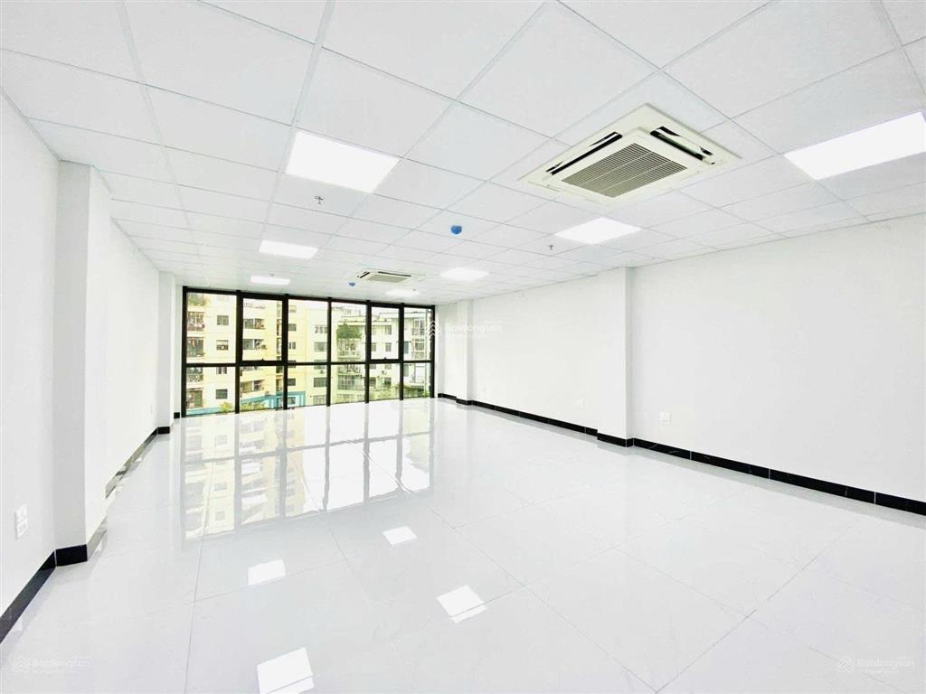 Cho thuê nhà mặt phố nguyễn văn huyên  cầu giấy 90m2 6 tầng, thang máy, mt khủng, kd đỉnh, 65tr