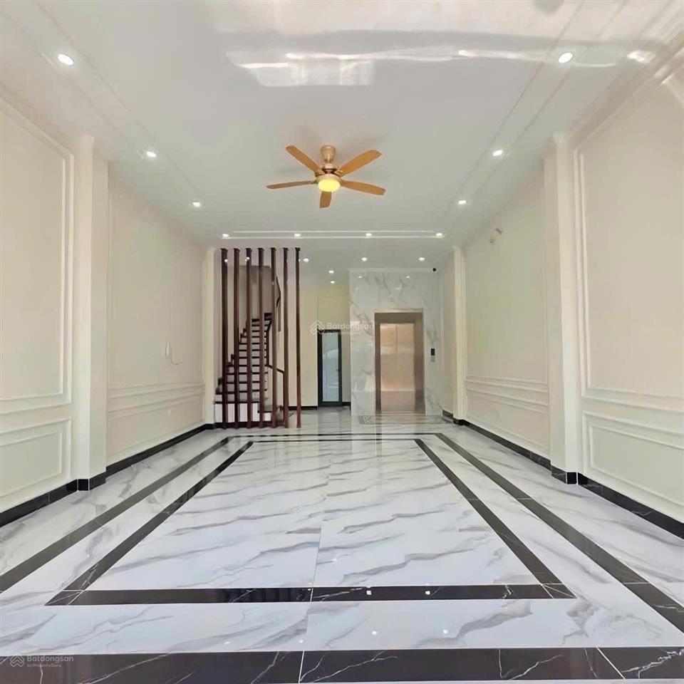 Cho thuê nhà nguyễn xiển 90m, 5 tầng, thang máy, ô tô đỗ cửa, kinh doanh kết hợp ở chỉ 25tr