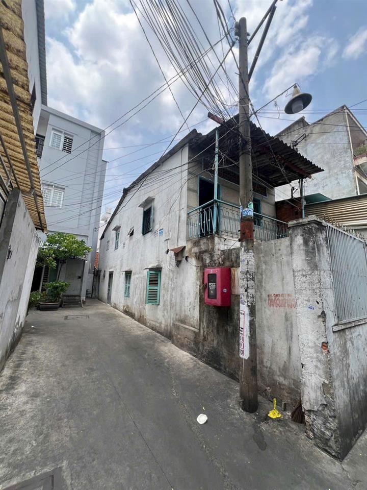 BÁN NHÀ HẺM OTO TRẦN BÌNH TRỌNG TÂN PHÚ