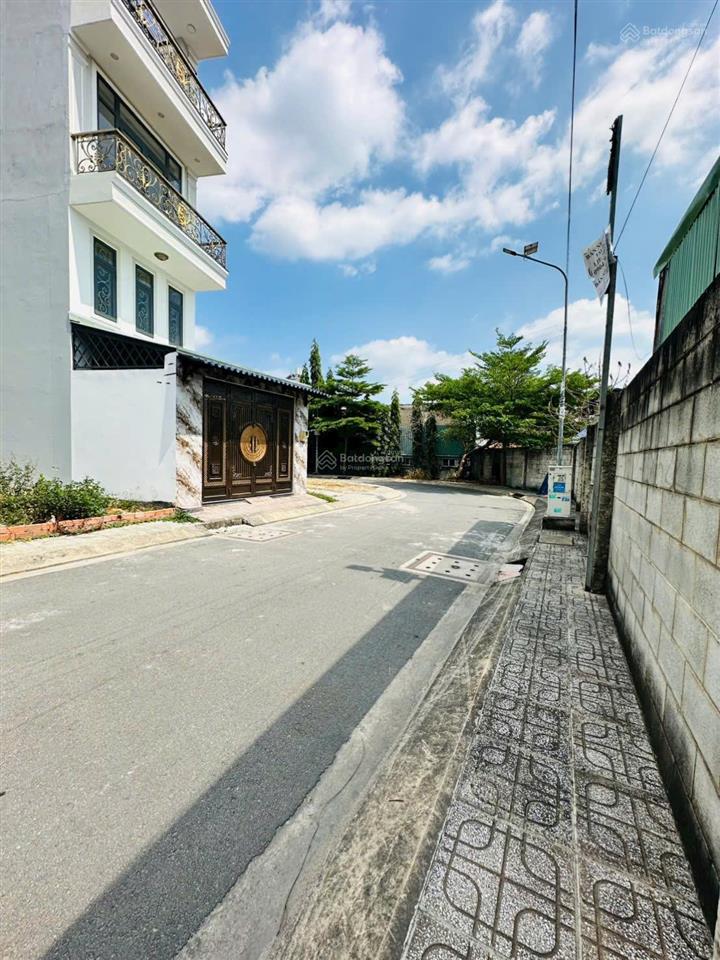 Siêu phẩm, ngay sát phạm văn đồng, 65m2, gpxd 4 tầng, khu phân lô đồng bộ, dân trí cao, nhỉnh 6 tỷ