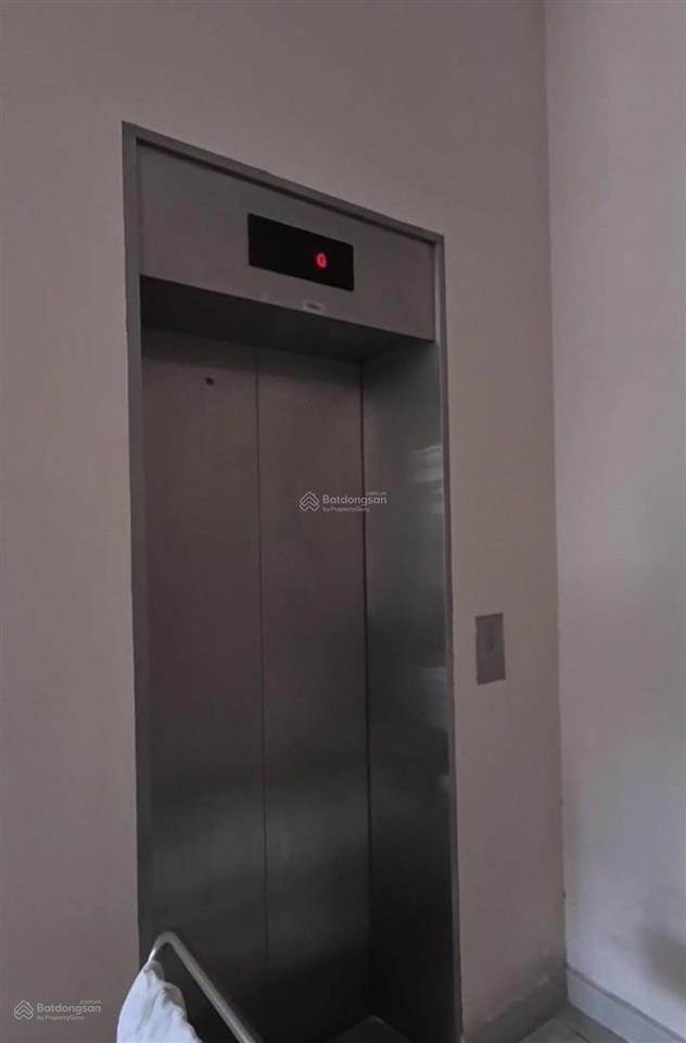 Bán nhà lê thị riêng quận 1  100m2  3 tầng có thang máy, gần chợ bến thành, giá 27 tỷ