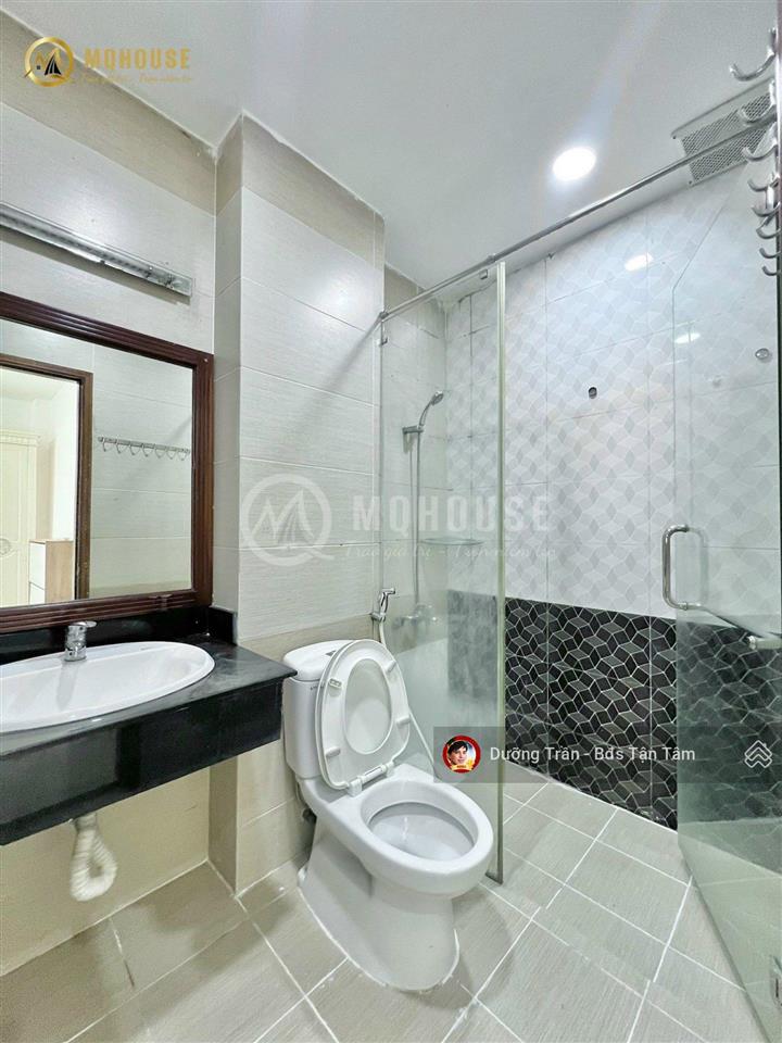 Can ho mới 39m2 ngay ngã 4 hàng xanh full nội thất mặt tiền oto đậu trước nhà q. bt
