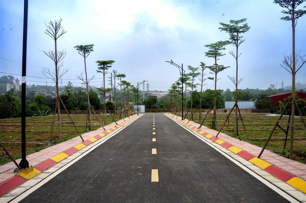 Đừng mua đất nếu chưa xem lô này! chưa tới 2 tỷ. vùng lõi dân cư trung tâm hòa trúc.