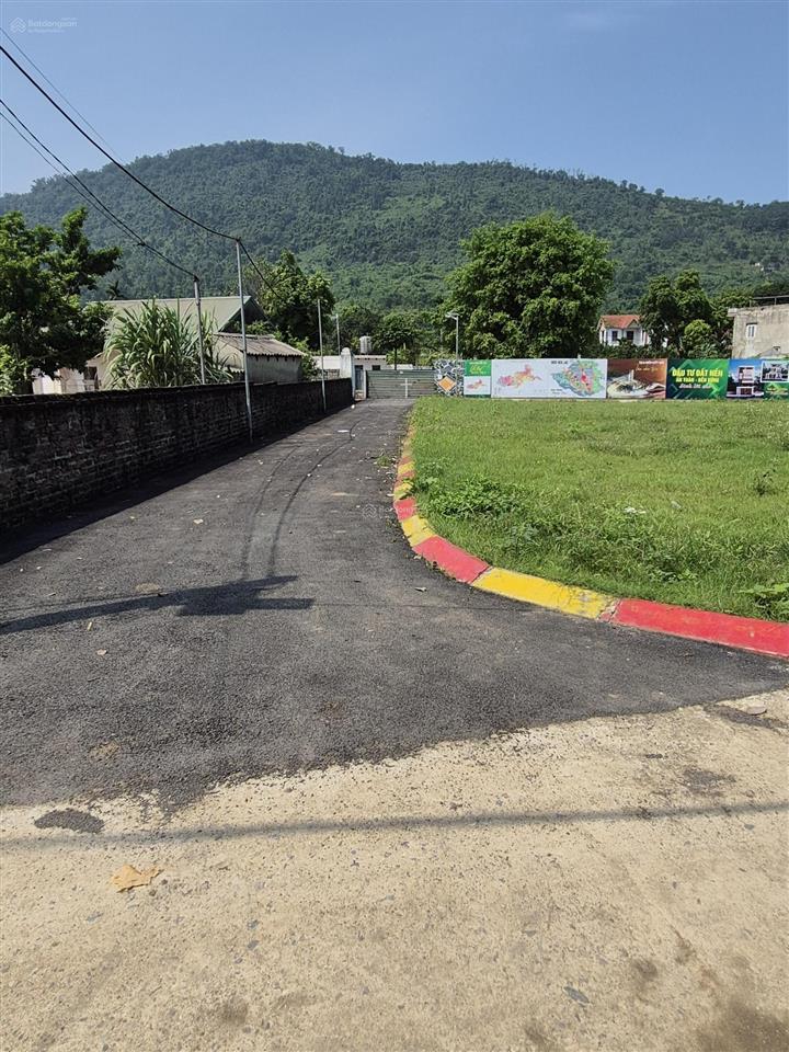 Hơn 2 tỷ đất hòa lạc  đầu tư an toàn  bền vững. vài trăm mét ra ql21 mở rộng 80m.