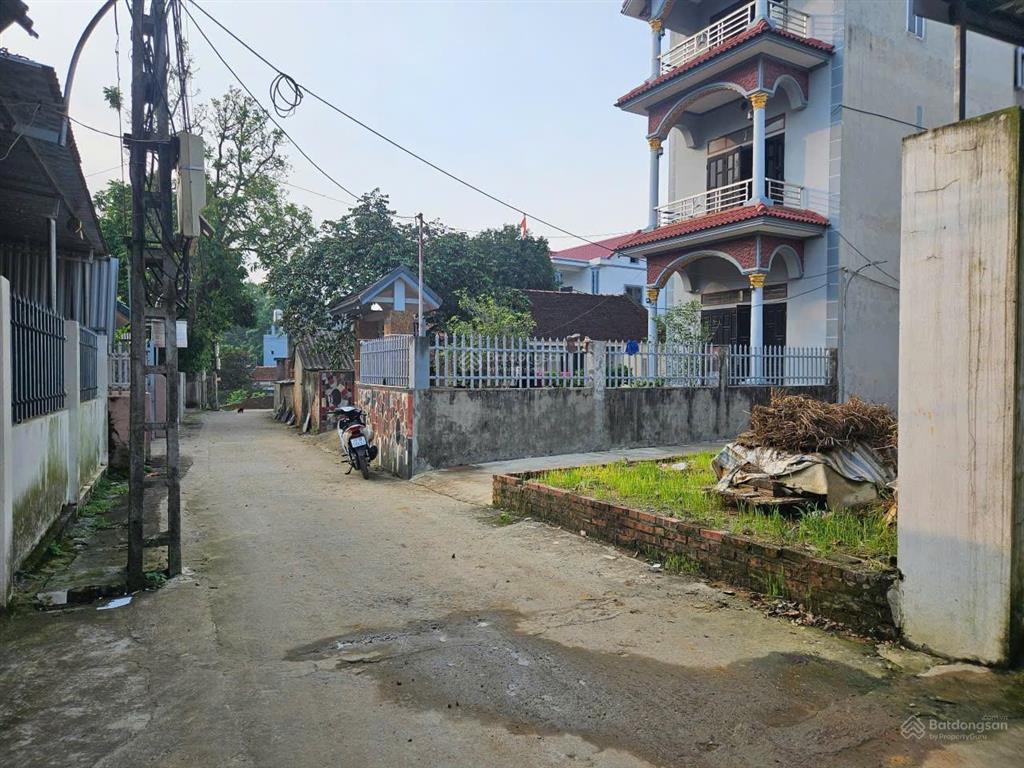 Siêu phẩm lô góc 3 mặt thoáng phú cát  hòa lạc  chỉ 3 tỷ  500m ra tl412b, cụm công nghiệp...
