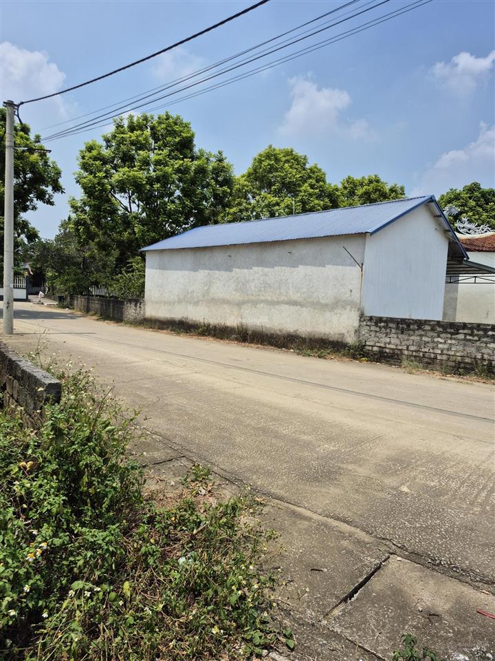 Quỹ đất đẹp  diện tích lớn  giá hơn 5 tỷ  phù hợp với khai thác dòng tiền hòa lạc...