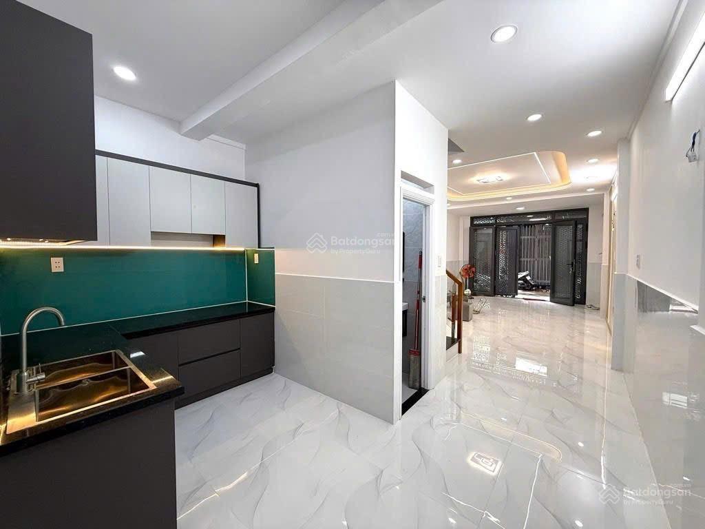 Sát nguyễn sơn  hẻm xe hơi thông  4x14  giá 5.x tỷ