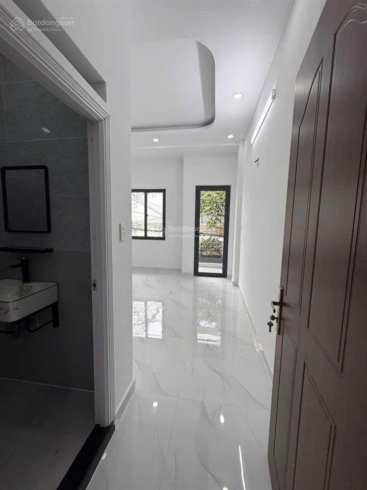 Sát nguyễn sơn  hẻm xe hơi thông  4x14  giá 5.x tỷ