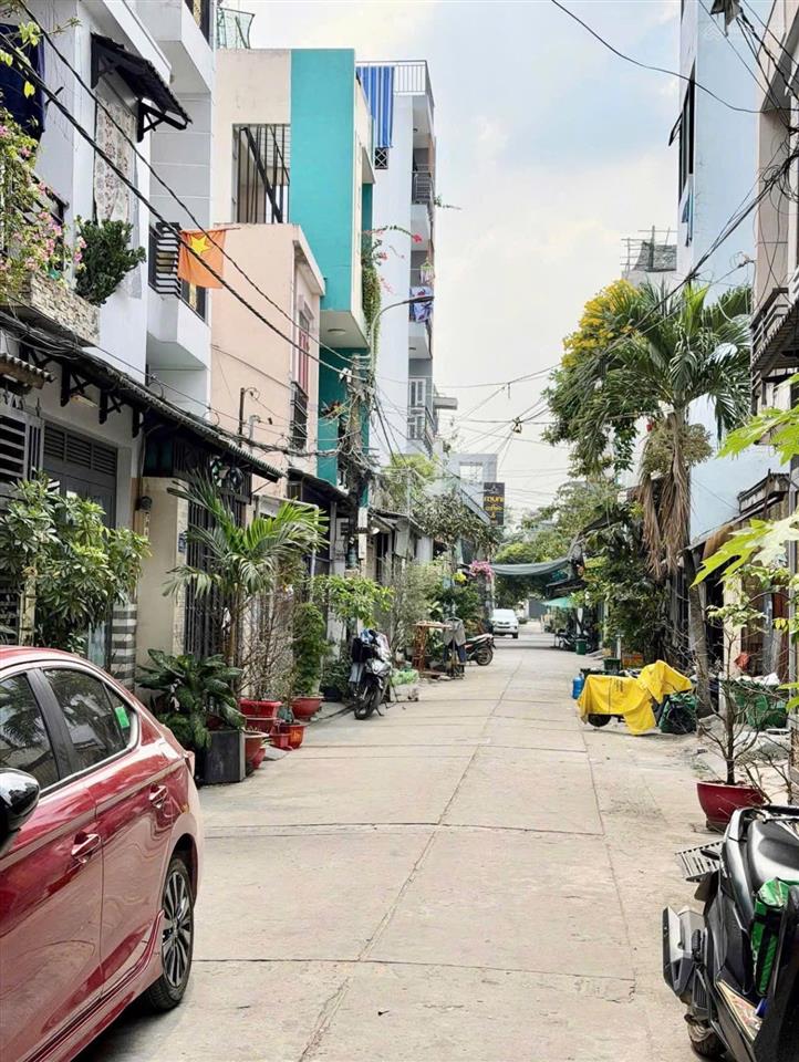 Hẻm oto  hương lộ 2  ngã tư bốn xã  bình tân
5 x 12 ( 3 tầng) giá nhỉnh 6 tỷ
