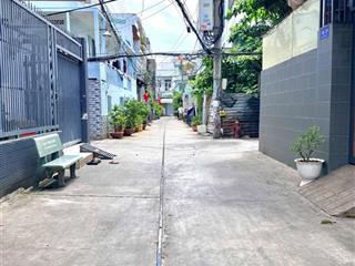 Nhà 2 tầng  hẻm xe hơi thông  4x10m  nhỉnh 4 tỷ  chiến lược  bình tân