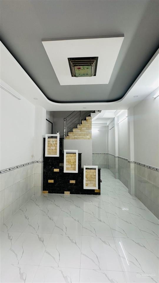 Hẻm bê tông rộng thông  nhà 3 tầng  giá 5.** tỷ  4x10m  bình trị đông  bình tân