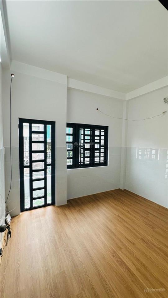 Hẻm bê tông rộng thông  nhà 3 tầng  giá 5.** tỷ  4x10m  bình trị đông  bình tân
