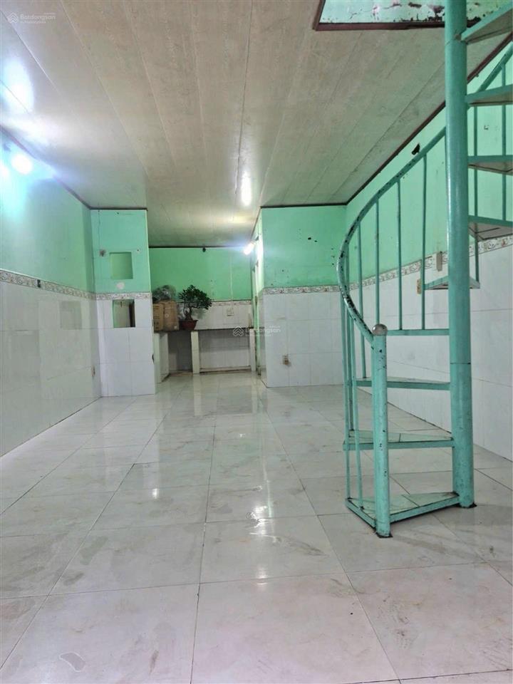 Nhà 2 lầu 32m2 nhỉnh 3 tỷ hẻm 4m thông bình trị đông