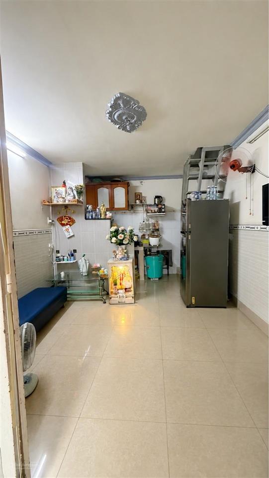 Nhà 3 tầng  16m2  giá 2.x tỷ  đỗ đức dục  tân phú