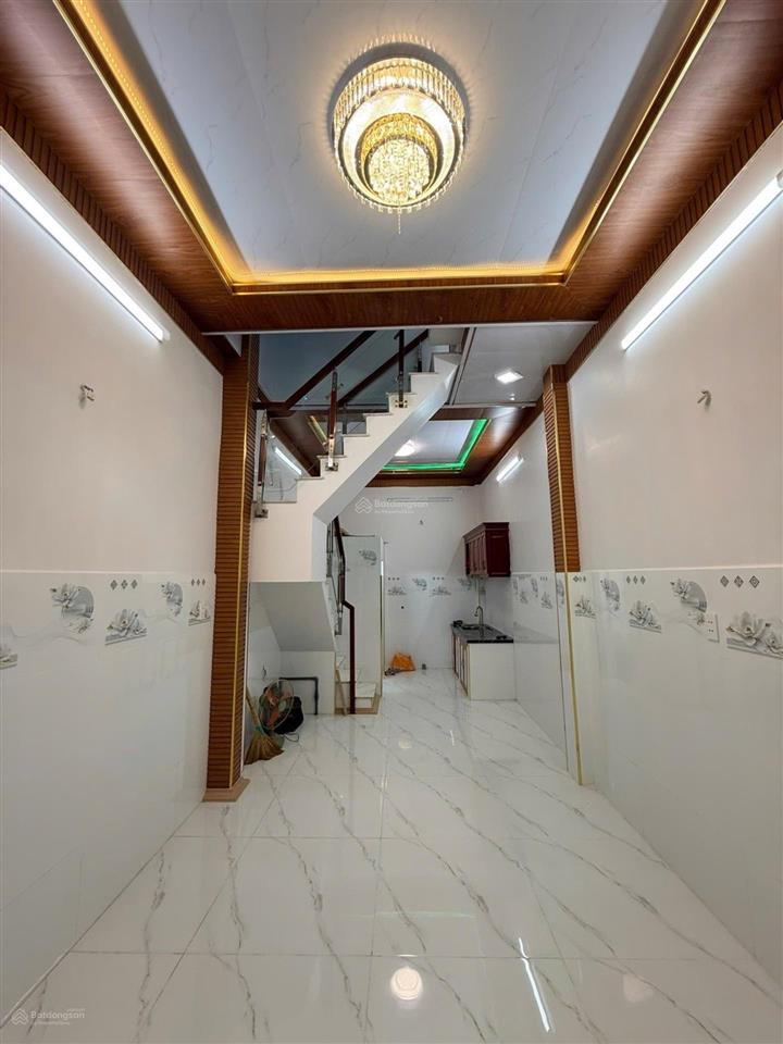 Nhà 2 tầng 3.1x 7.6m( 24/20m2) giá 3.35 tỷhương lộ 2  bình tân