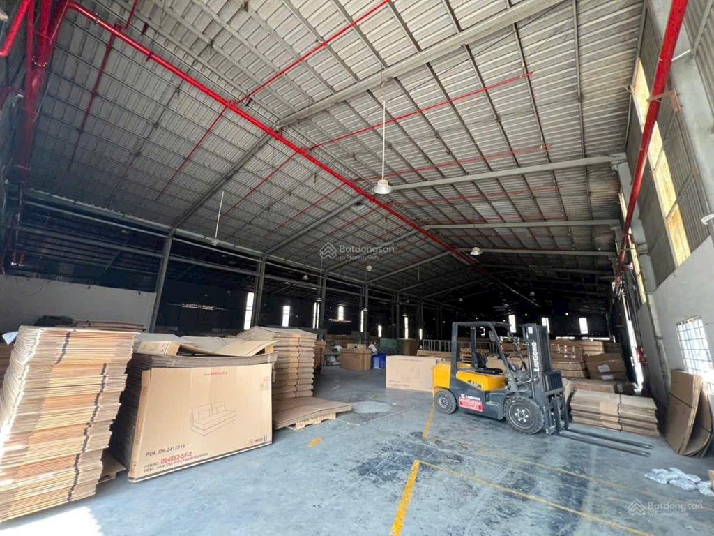 Cho thuê xưởng tân uyên gần 7000m2 giá 70.000đ/m2/th