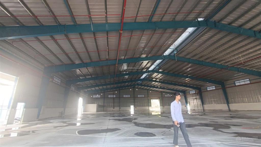 Bán xưởng đang có dòng tiền ở tân uyên tp hcm dt đất 20.000m2 dt xưởng 10.000m2 giá bán 120 tỷ