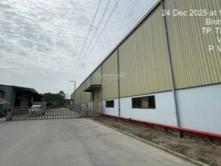 Bán xưởng đang có dòng tiền ở tân uyên tp hcm dt đất 20.000m2 dt xưởng 10.000m2 giá bán 120 tỷ