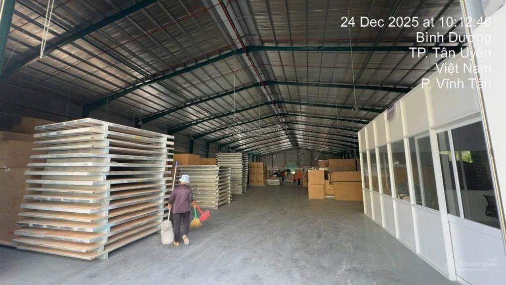 Bán xưởng đang có dòng tiền ở tân uyên tp hcm dt đất 20.000m2 dt xưởng 10.000m2 giá bán 120 tỷ