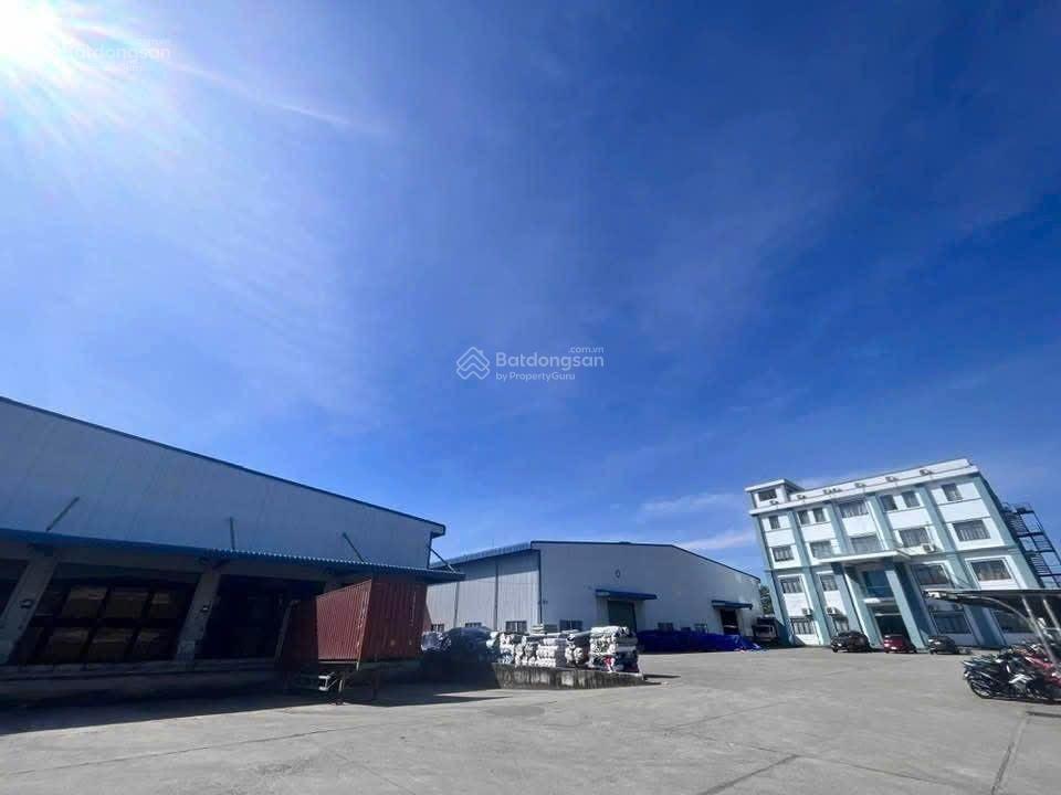 Cho thuê/bán xưởng kcn tân uyên bình dương diện tích 12500m2 giá thuê 3,6 usd/m2