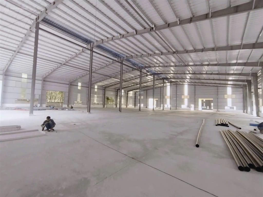 Cho thuê xưởng tân uyên dt 5400m2 giá 3 usd