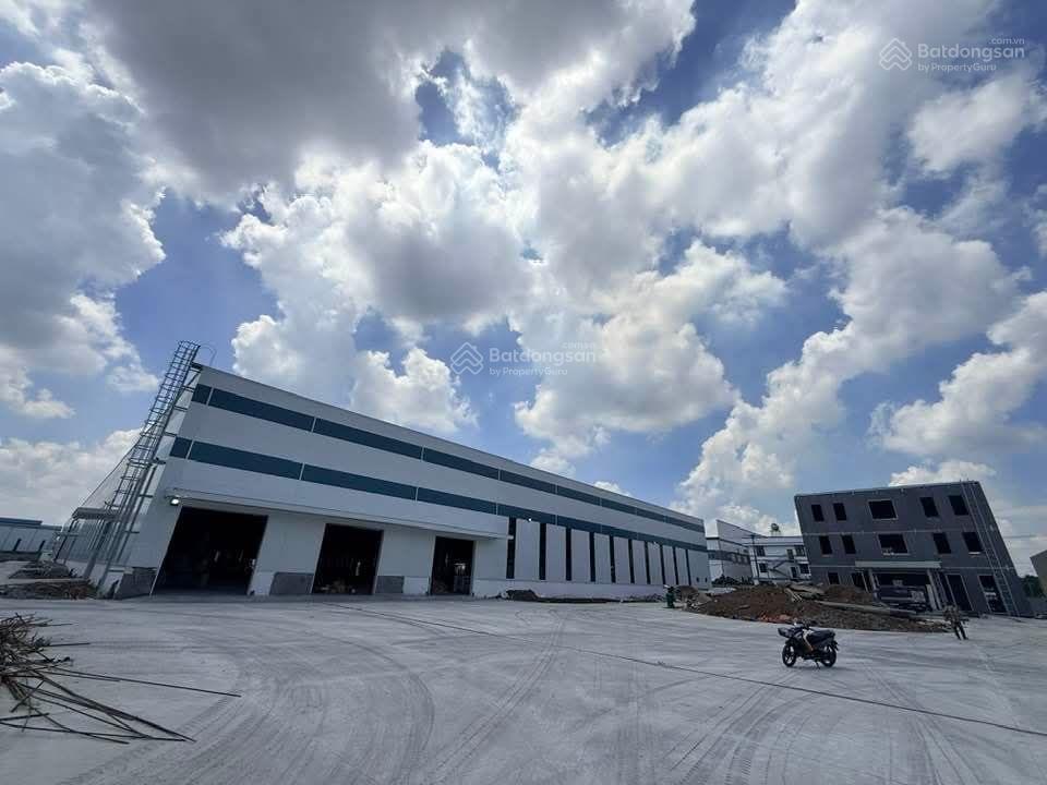 Xưởng kcn bến cát 12700m2 giá thuê 4,5 usd/m2