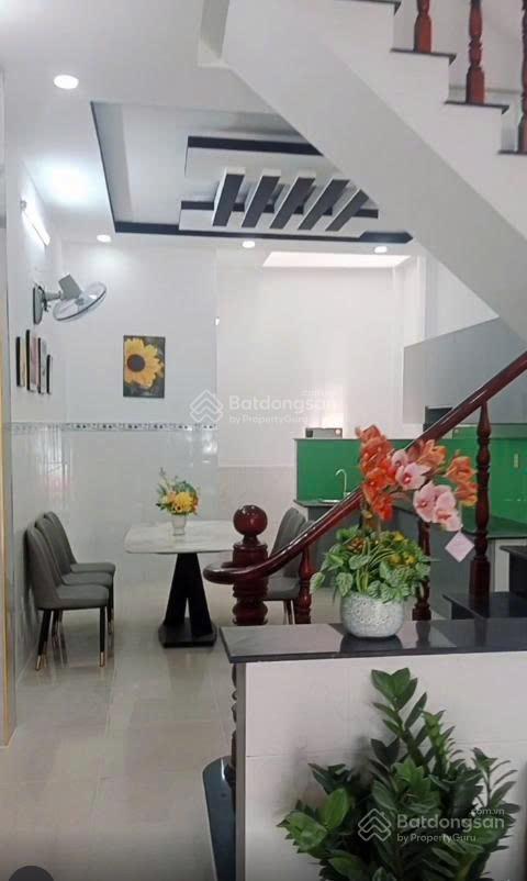 Nhà đẹp 4x15m thạnh lộc 22, q12  hẻm 6m thông, xe hơi vào tận nhà