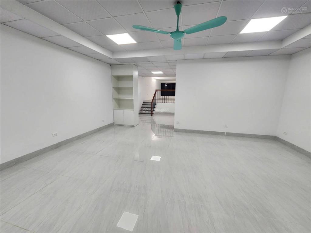 Cho thuê nhà liền kề khu đô thị mới linh đàm 120m2 x 3 tầng giá 35tr/tháng gần trường bill gates