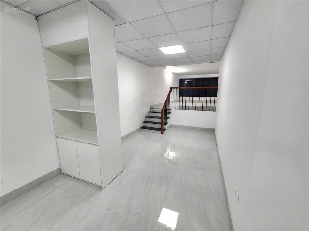 Cho thuê nhà liền kề khu đô thị mới linh đàm 120m2 x 3 tầng giá 35tr/tháng gần trường bill gates