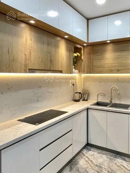 Hẻm xe hơi cao ráo, trung tâm q7.