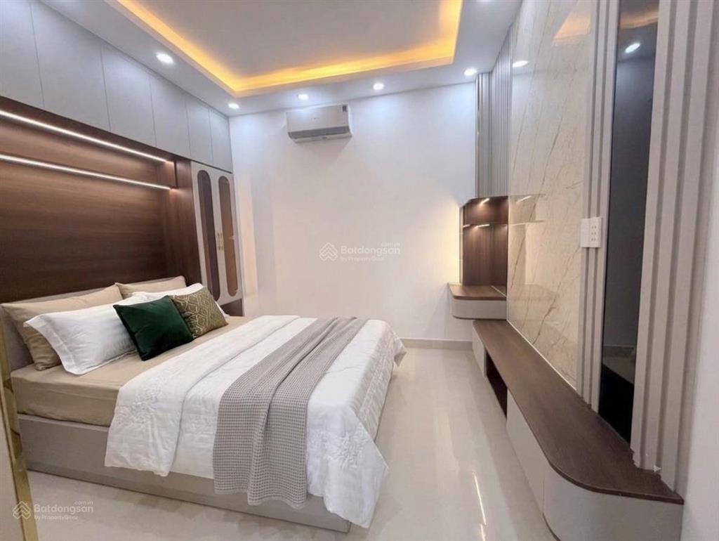 Nhà đường huỳnh tấn phát 3 tầng thiết kế rất đẹp, ở ngay không cần sắm thêm nội thất.
