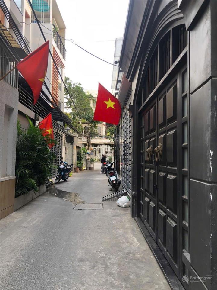 Nhà vượng khí 5 tầng lầu, full đủ tiện nghi, kết cấu vững chãi. sát bên vincom nam long.