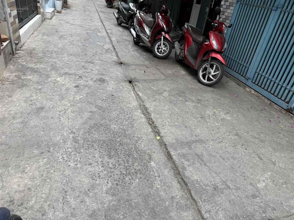 Bán gấp rẻ nhanh  hẻm xe hơi vào nhà  tỉnh lộ 10  4.1x13m  nở hậu  2 tầng  bình tân