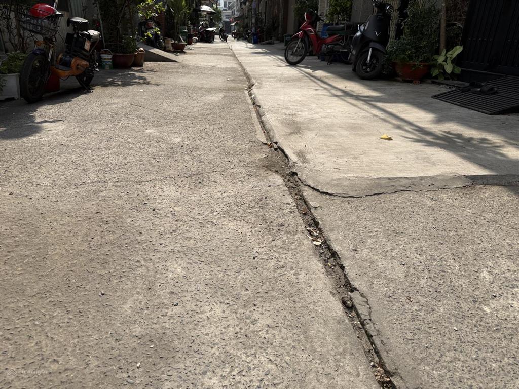 Gấp lắm, ô tô đậu cửa, 4x16m, 3pn, tân hoà đông, chỉ 4.65 tỷ