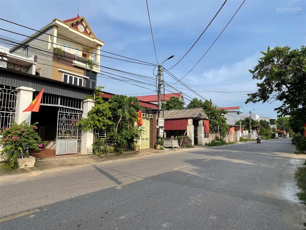 Bán 220m ngày cạnh chợ và khu du lịch hồ đại lải