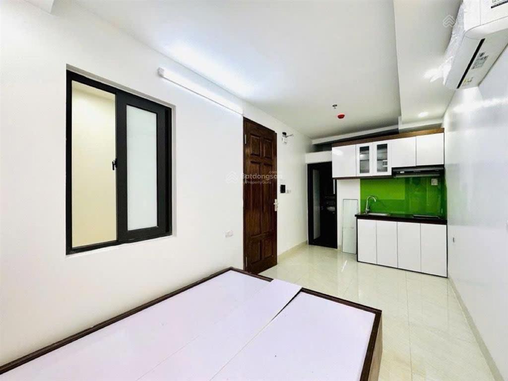 Siêu phẩm toà ccmn nguyễn ngọc vũ 60m2*6t,mt4m,14 phòngkk,dt 60tr/th,full pccc,tm,gần chợ,3 thoáng