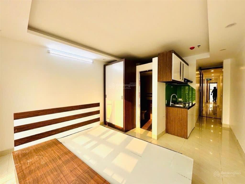 Siêu phẩm toà ccmn nguyễn ngọc vũ 60m2*6t,mt4m,14 phòngkk,dt 60tr/th,full pccc,tm,gần chợ,3 thoáng