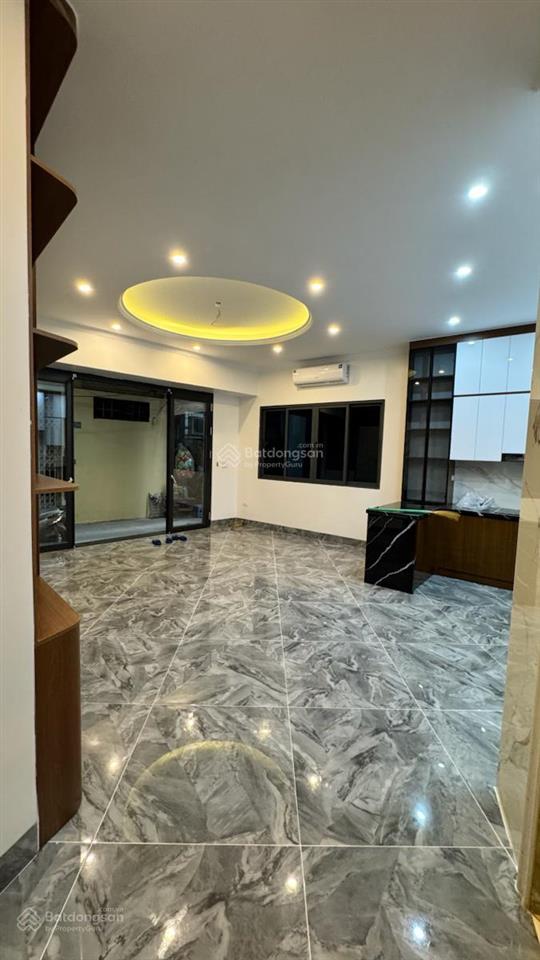 Cực phẩm dt 60tr/th,toà ccmn nguyễn ngọc vũ 14 phòng kk,60m2*6t,mt4m,full pccc,tm,3 thoáng, gần chợ