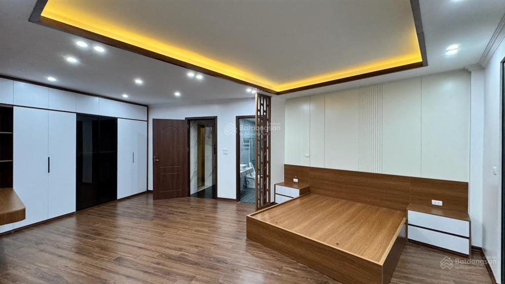 Cực phẩm dt 60tr/th,toà ccmn nguyễn ngọc vũ 14 phòng kk,60m2*6t,mt4m,full pccc,tm,3 thoáng, gần chợ
