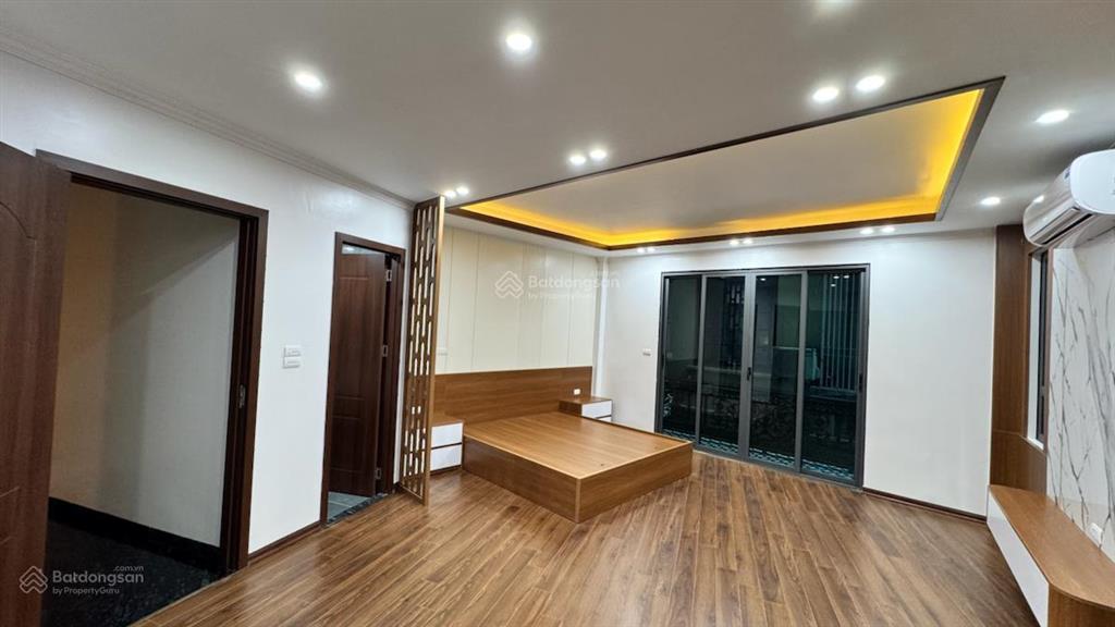 Cực phẩm dt 60tr/th,toà ccmn nguyễn ngọc vũ 14 phòng kk,60m2*6t,mt4m,full pccc,tm,3 thoáng, gần chợ