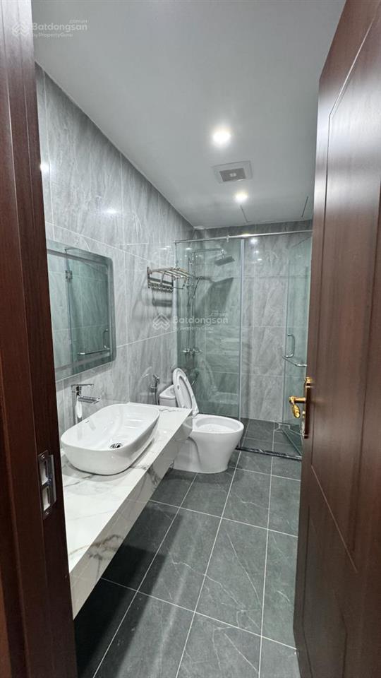 Cực phẩm dt 60tr/th,toà ccmn nguyễn ngọc vũ 14 phòng kk,60m2*6t,mt4m,full pccc,tm,3 thoáng, gần chợ