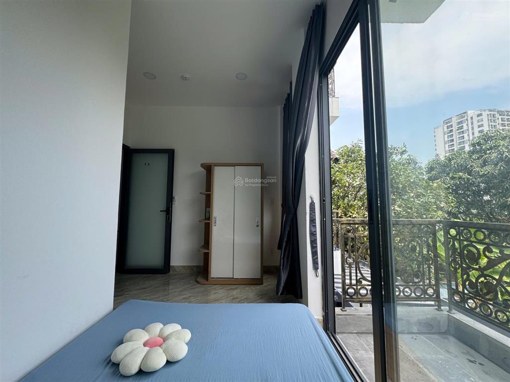 Cho thuê phòng ban công lớn full nội thất gần đh umt, cđ kỹ nghệ, hitu,...