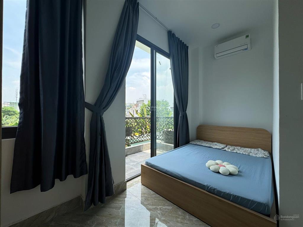 Cho thuê phòng ban công lớn full nội thất gần đh umt, cđ kỹ nghệ, hitu,...
