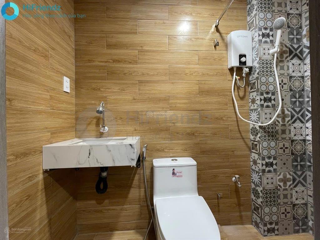 Căn hộ toạ lạc tại thảo điền  gần cầu sài gòn ban công cực rộng thoáng mát