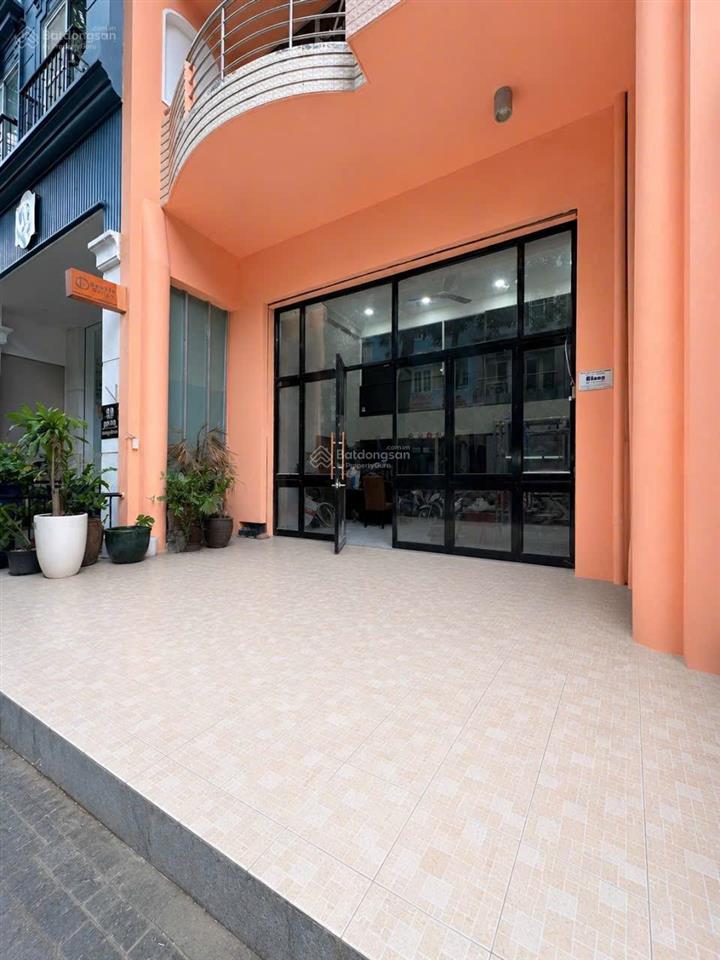 Cho thuê mặt bằng kinh doanh đa ngành nghề, mặt tiền phú mỹ hưng q7, khu phố sầm uất nhiều tiện ich