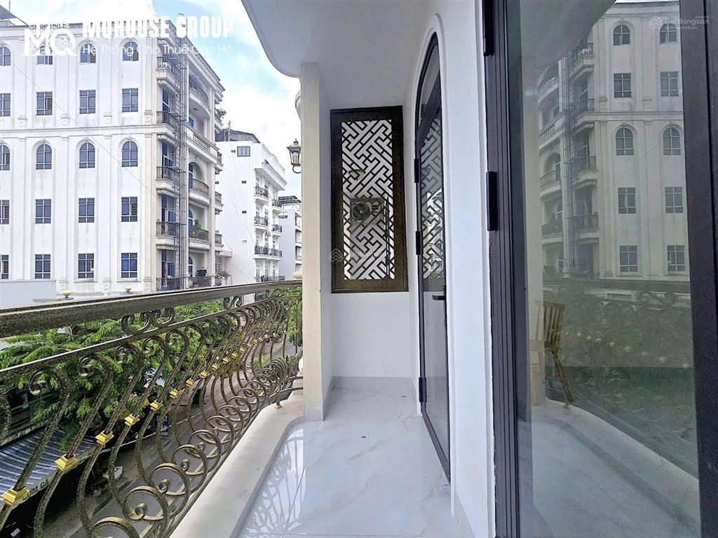 Studio ban công cực xịn, nhà mới khai trương nội thất, tone màu hiện đại dễ decor
