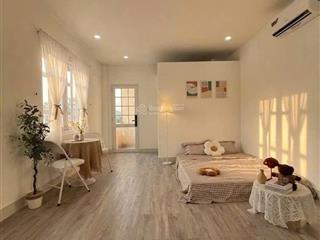 Studio tách bếp, siêu rộng, ban công máy giặt riêng ngay sát q4 q1, kcx tân thuận