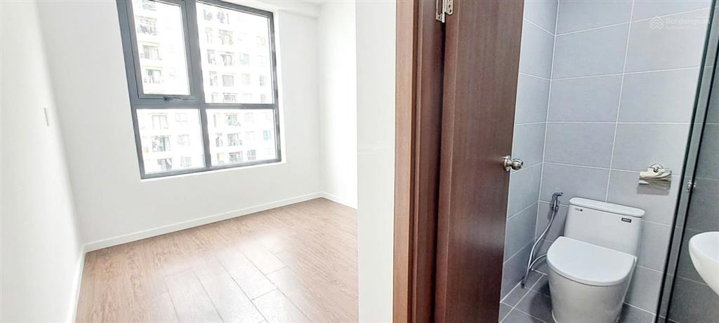 Căn góc đẹp tại bcons emerald 2pn view công viên xanh mát giá chỉ 6,2tr ở ngay cạnh metro suối tiên