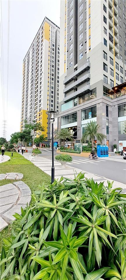 Căn góc đẹp tại bcons emerald 2pn view công viên xanh mát giá chỉ 6,2tr ở ngay cạnh metro suối tiên