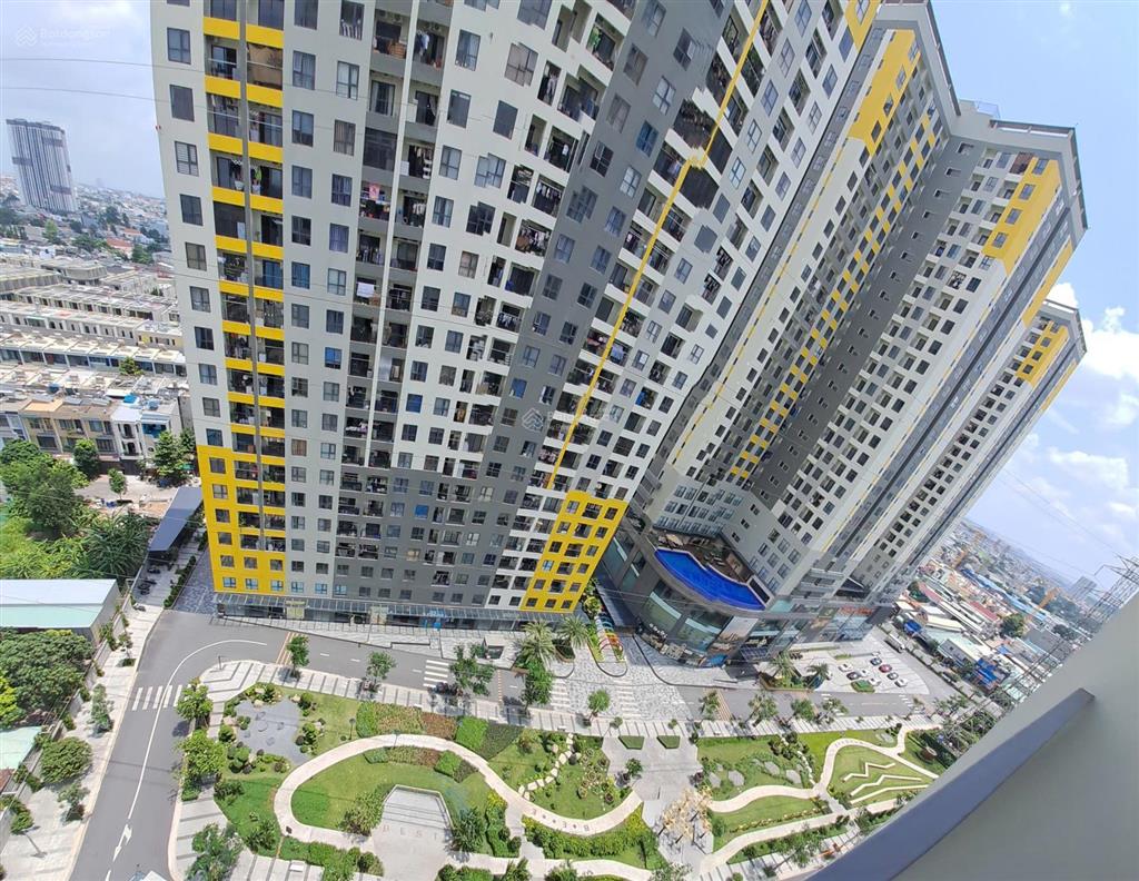 Căn góc đẹp tại bcons emerald 2pn view công viên xanh mát giá chỉ 6,2tr ở ngay cạnh metro suối tiên